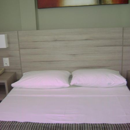Hotel Linhatur Linhares Buitenkant foto